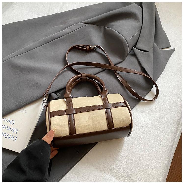 High value handbag niche pillow bag 2025 new commuter women's bag trendy fashion shoulder bag foreign style messenger bag