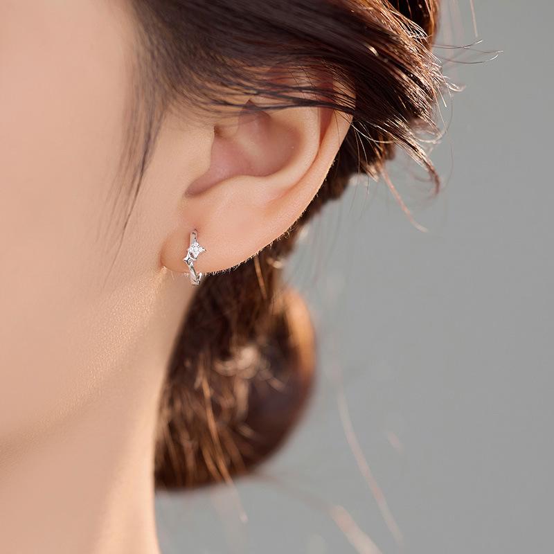 Banyan Tree S925 Silver Shimmer Star Earrings for Women – Elegant Simple Design