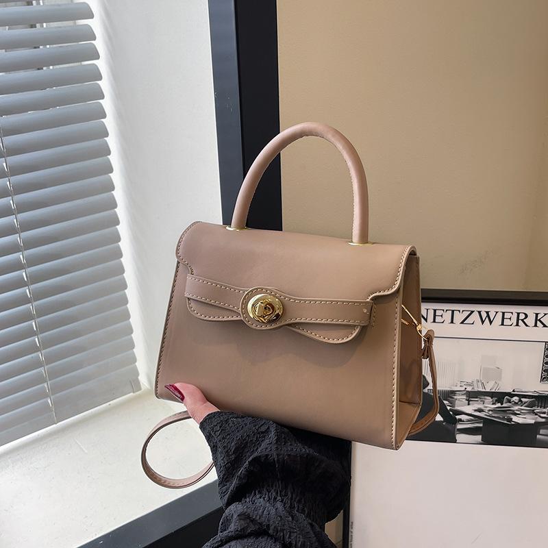 Korean Version of Fashion Handbag Bag Women's Bag 2025 New Simple Solid Color Small Square Bag Versatile Shoulder Messenger Bag