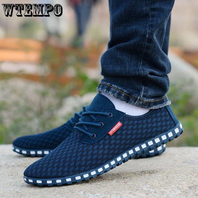 Scarpe da uomo estive comode e traspiranti in mesh Fondo morbido antiscivolo Scarpe da passeggio casual Primavera Scarpe di stoffa vecchia Pechino Plus Size 39-46