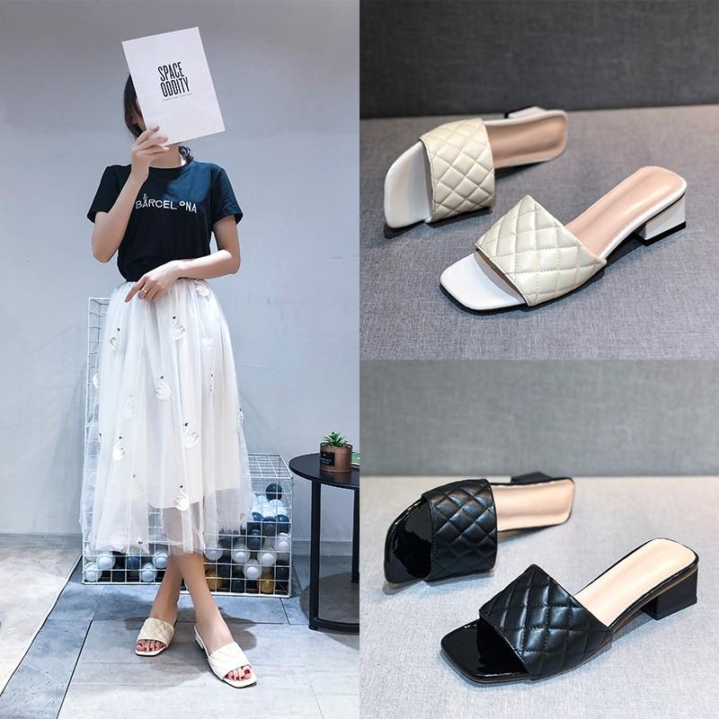 Mode Femmes Mode Design Tressées Pantoufles Douces Blanches Talon Carré Cuir Chaussures pour Femmes Fête Été Sandales à Bout Carré pour Femmes