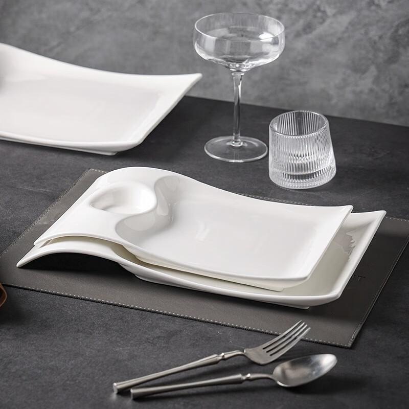 Nordic Ceramic Dumpling & Shrimp Plate with Sauce Dish