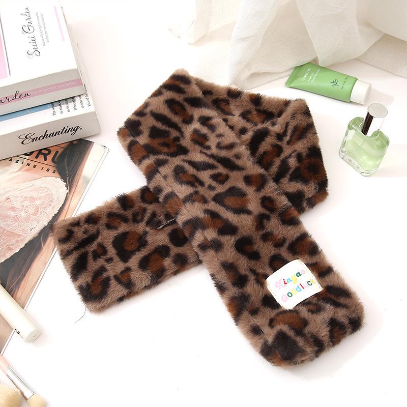 

Leopard Print Plush Cosmetic Wash Bag and Warm Scarf Set