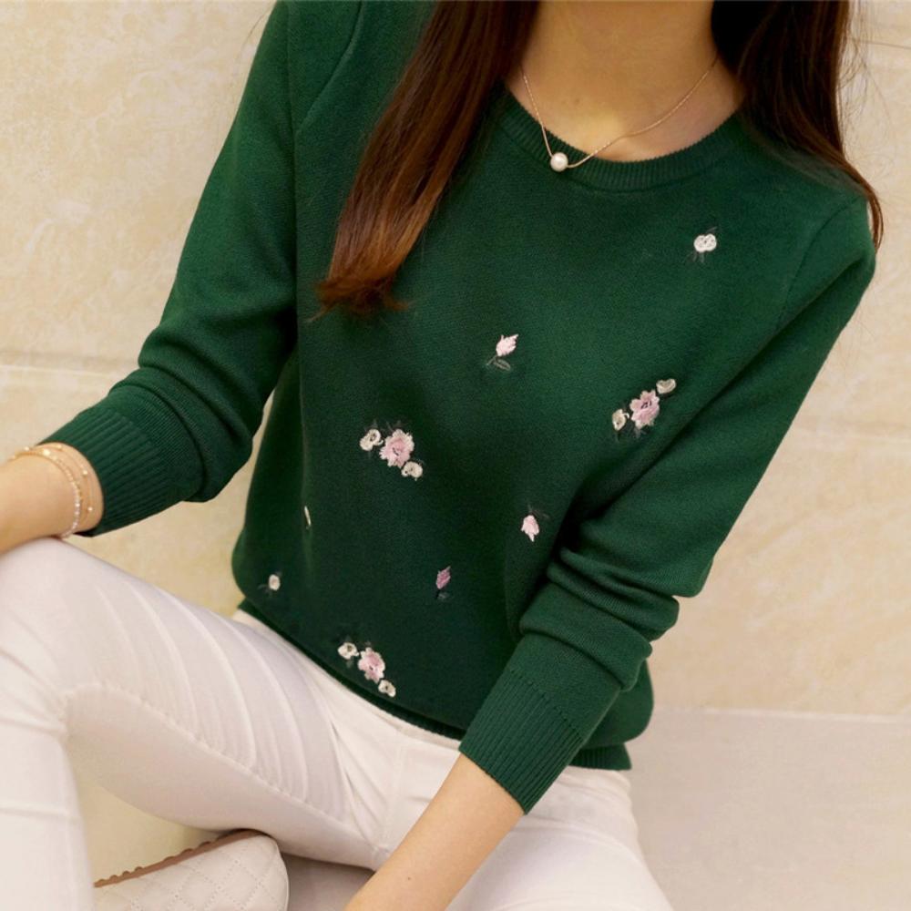 Autumn New Korean Version Slim Fit Plum Blossom Embroidery Round Neck Base Knitted Sweater Long Sleeved Women's Pullover Sweater Winter
