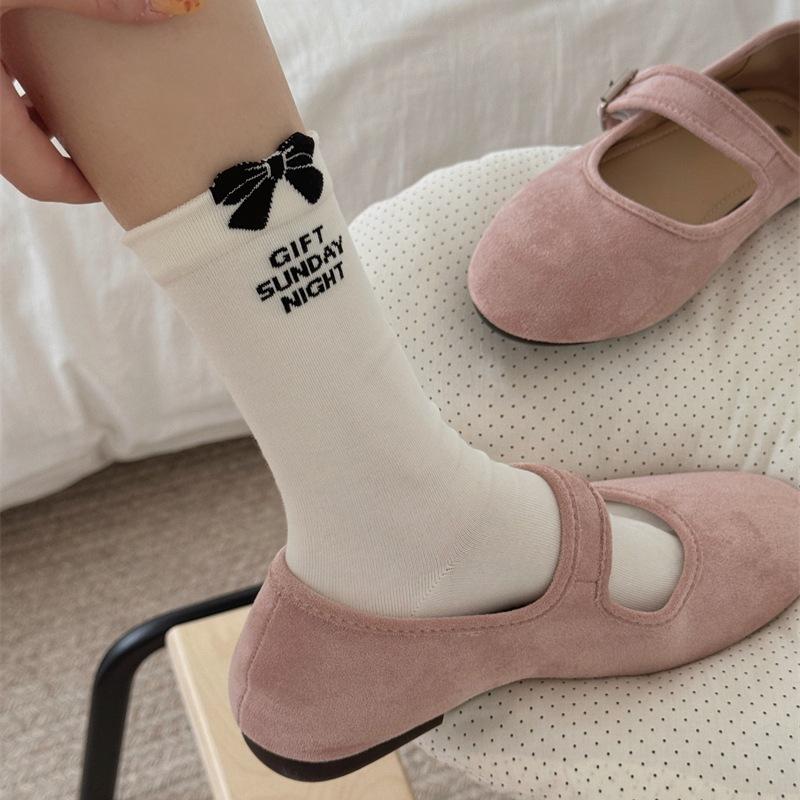 Ladies' Spring and Autumn Letter Bow Middle Tube Pile Socks