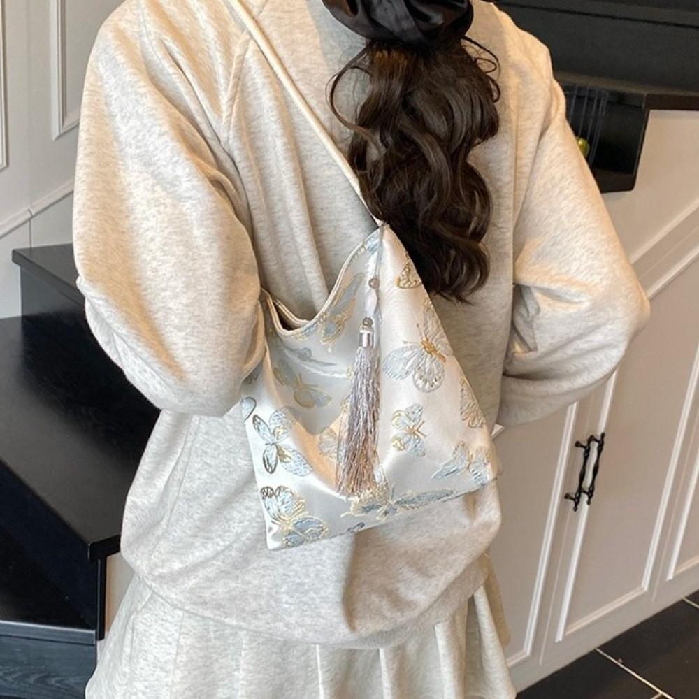 Retro New Chinese Style Handbag Lightweight Tassel Retro Shoulder Bag Large Capacity Zipper Closure Elegant Underarm Bag Casual