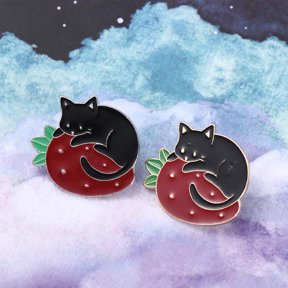 Women Men Strawberry Lapel Pin Black Cat Badge Pin Cat Brooch Lapel Brooch Enamel Pin Brooches Pin