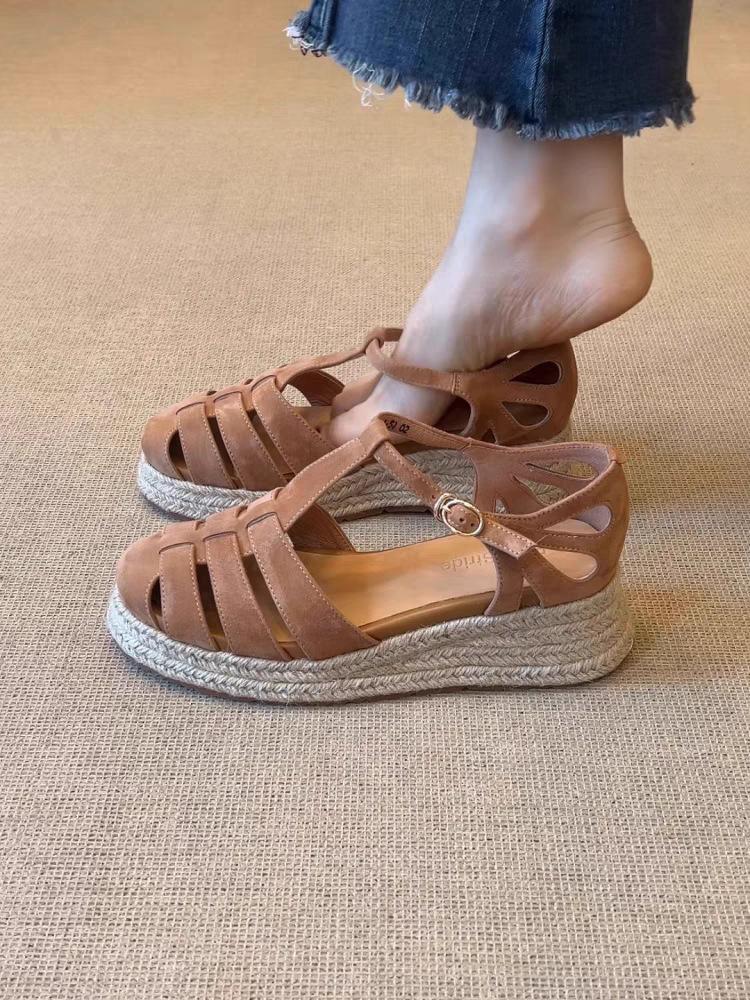 Soft leather version~ retro style woven hollow T-buckle belt casual straw woven thick-soled wedge heel bag head sandals women's outer wear