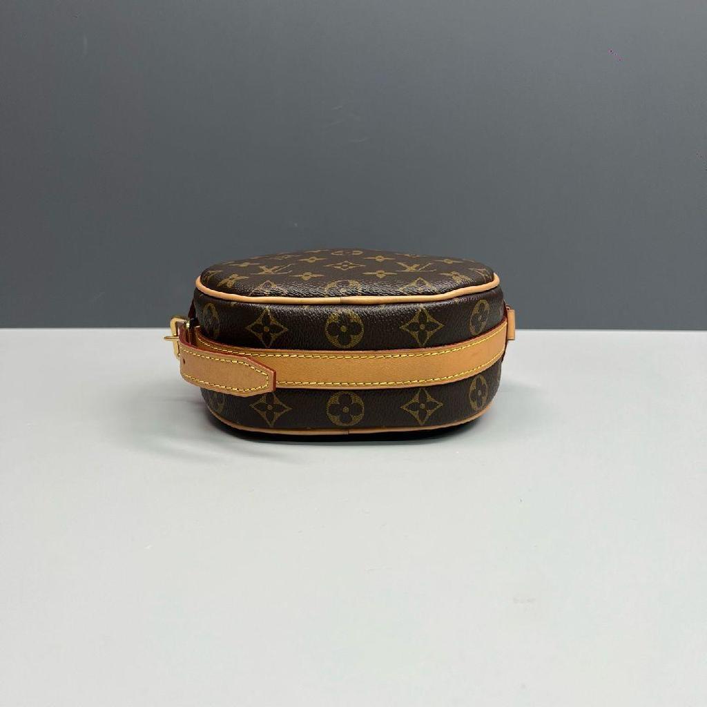 [Pre-Owned] Boite Chapeau Souple PM Classic Monogram Canvas Leather Shoulder Bag Small - Very Good #KDY97Y