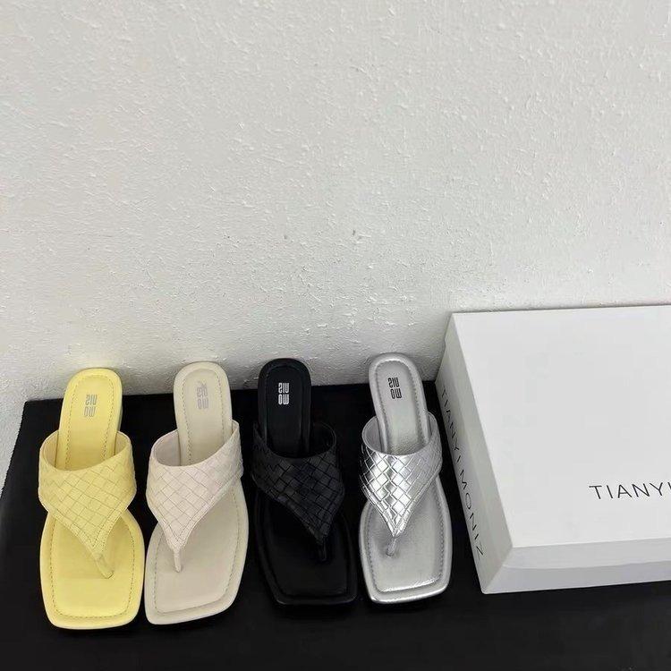 2025 Summer New Foreign Trade Women's Shoes Slope Heel Flip-flops Fashion Outer Flat Slippers Women