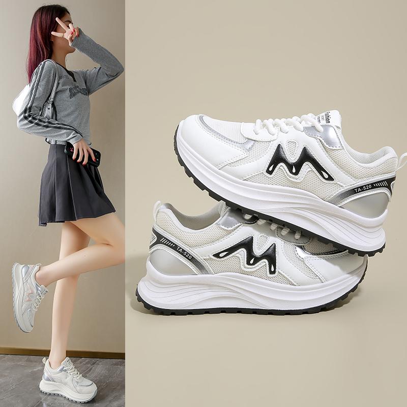 Fashion Sports Shoes for Women 2025 Spring New Super Hot Versatile Anti Slip Casual Women's Shoes Soft Sole Running Little White Shoes