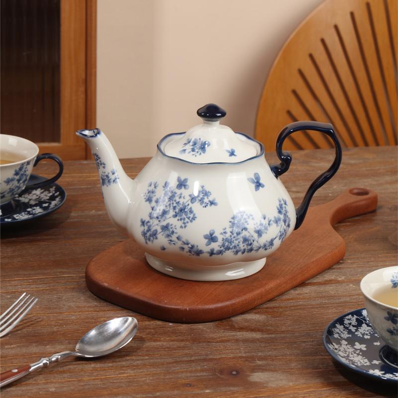 SOLECASA Ceramic Tea Set French Retro Afternoon Tea Cup & Saucer With Tea Pot Blue Porcelain Coffee Cup and Saucer Romantic Gift