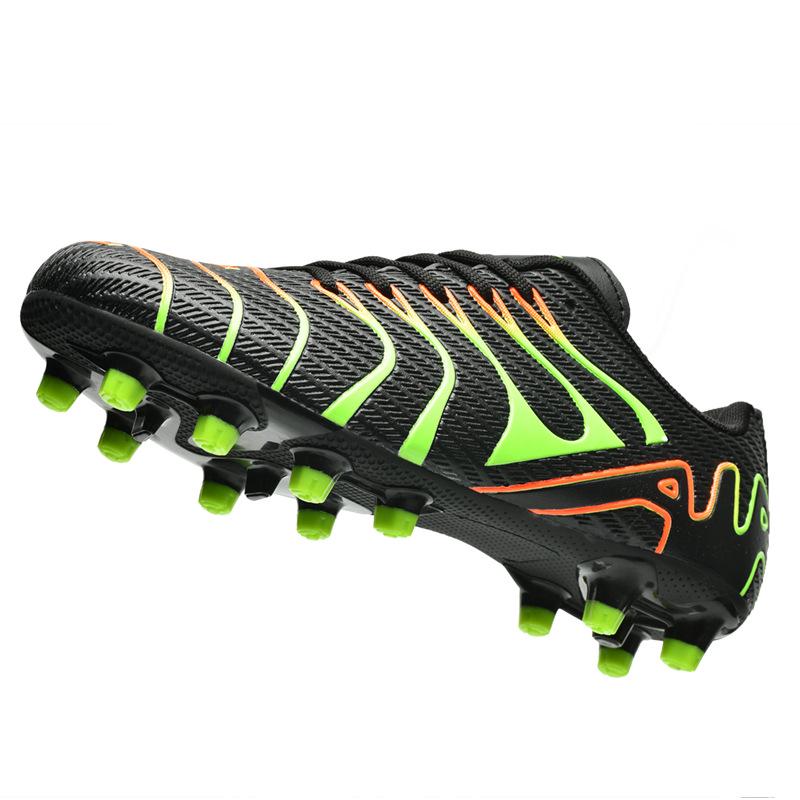 Nové pánské fotbalové boty TF Broken Nails pro sportovní trénink a soutěže.