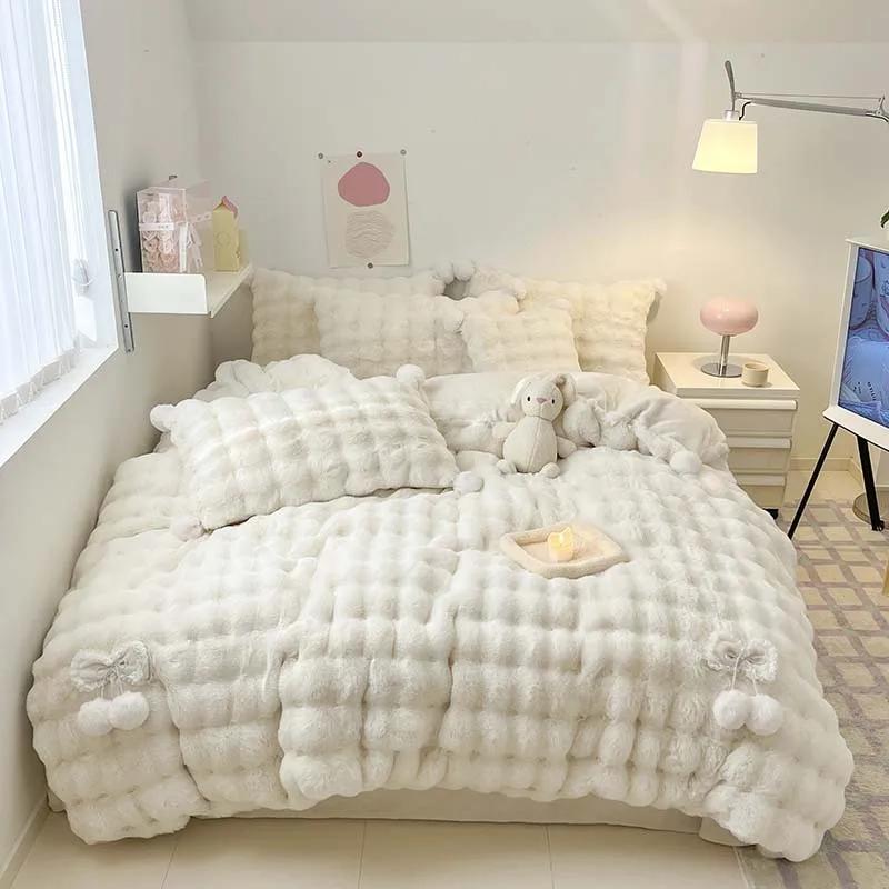 

Tuscan Faux Fur Warm Fluffy Bedding Set for Winter Skin Friendly Warmth Plush Duvet Cover Set Queen Thickend Blanket Cover Sets Bed 150cm 4pcs&Flat Sheet білий