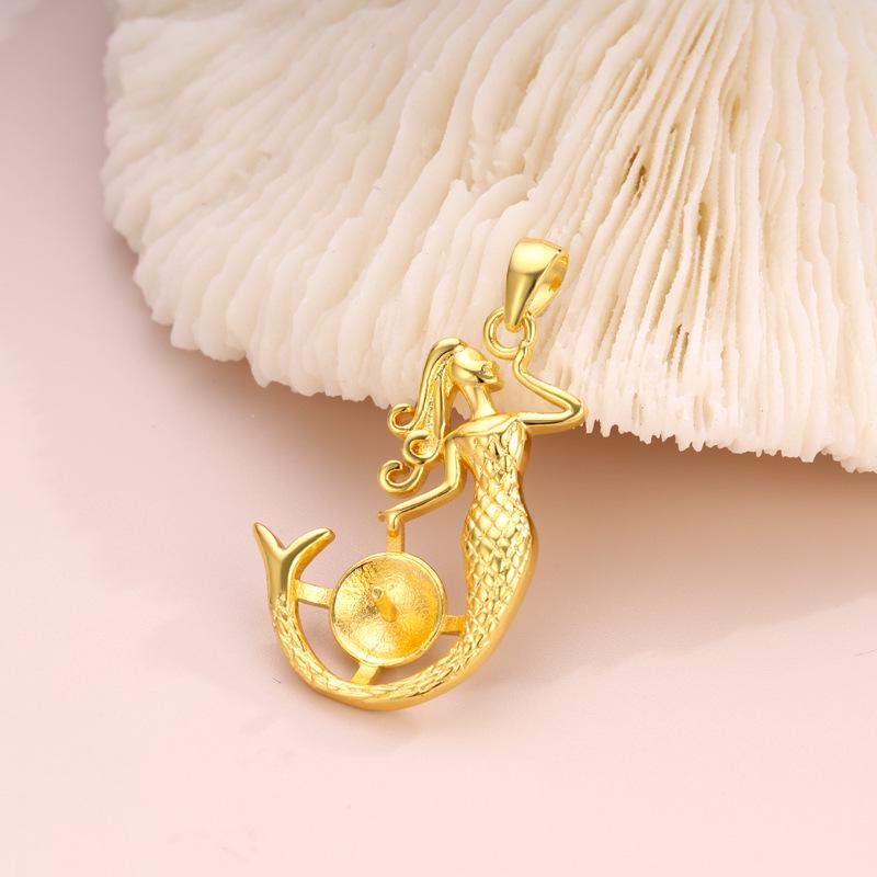 

Ожерелье-подвеска с русалкой, покрытое 18-каратным золотом, с жемчужной оправой (9-11мм)