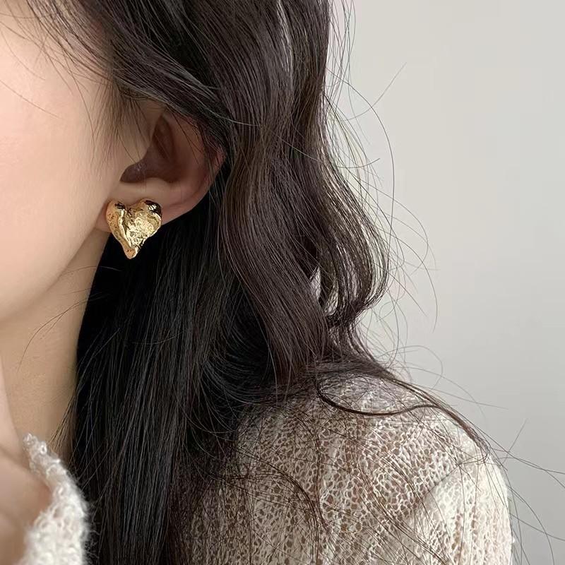 Fashion Textured Heart Earrings Irregular Crinkled Design Stud Earrings Jewelry For Women Party And Daily Outfit Matching