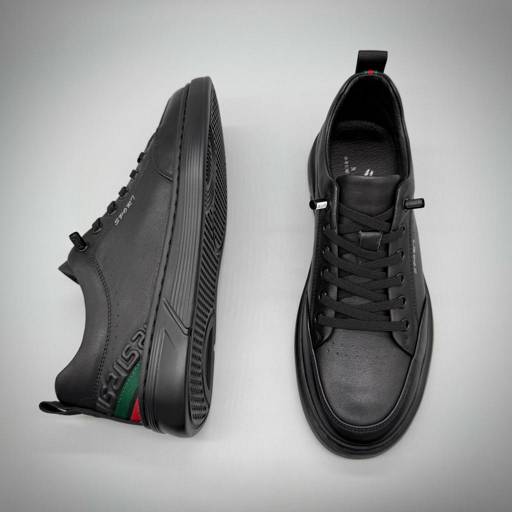 Men's Genuine Cowhide Casual Skate Shoes - Versatile, Lightweight, Breathable White Leather for Autumn Trend.