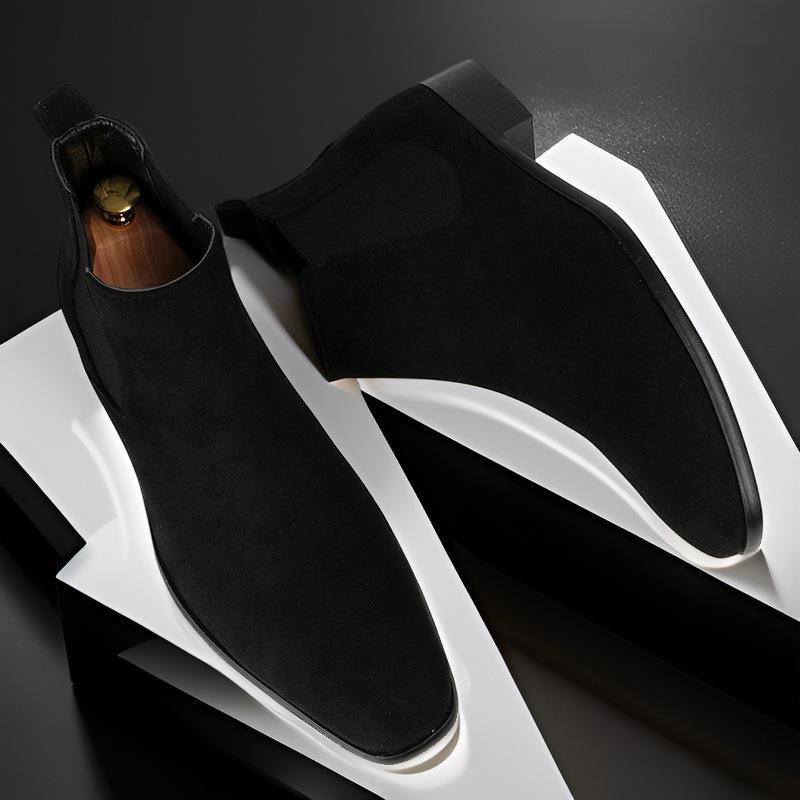 

2025 autumn and winter new large size men s Chelsea boots small square head British matte Korean version foot men s short boots 40