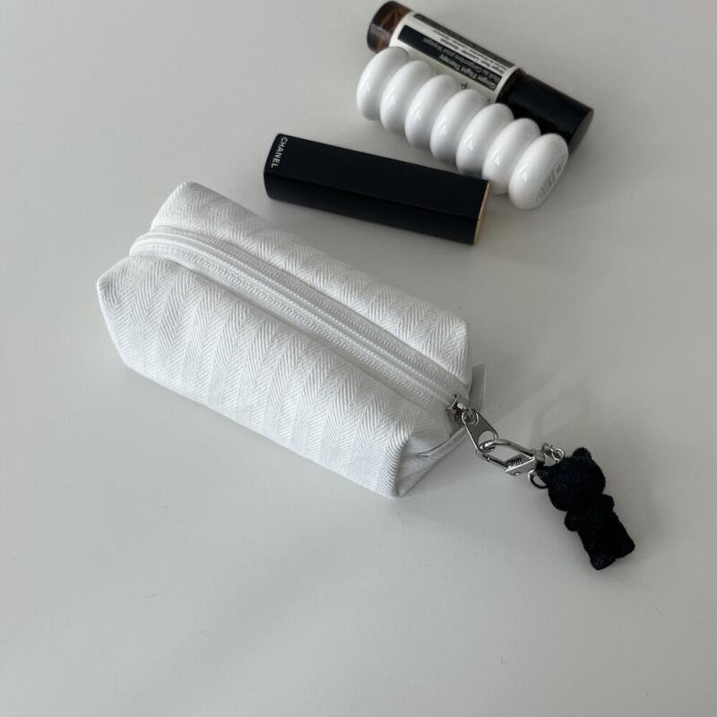 

Cotton Herringbone Fruit Pouch 5. Bora