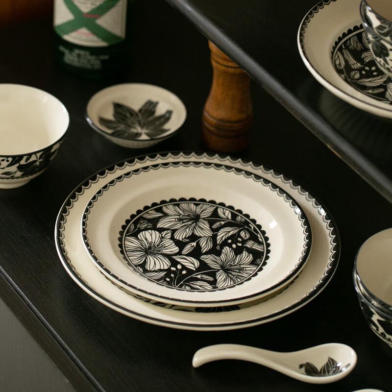 French Retro Floral Ceramic Dinner Plate