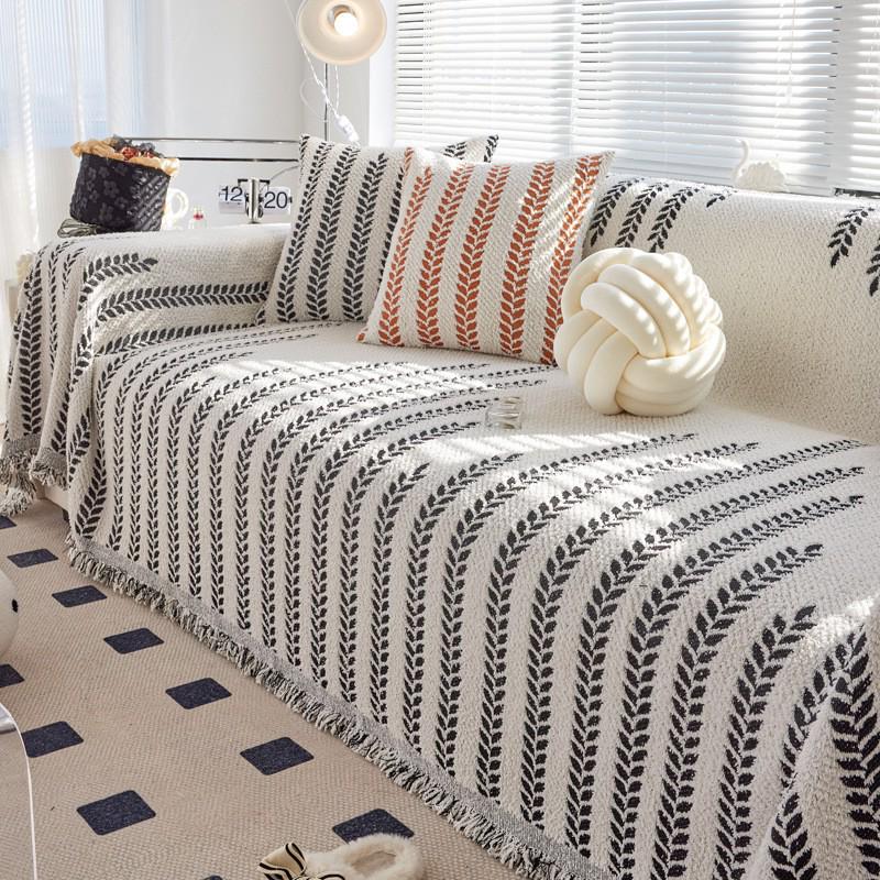 

2025 Winter Plush Sofa Cover: Full Cushion & Backrest Blanket 45x45 cm Cushion Cover помаранчевий