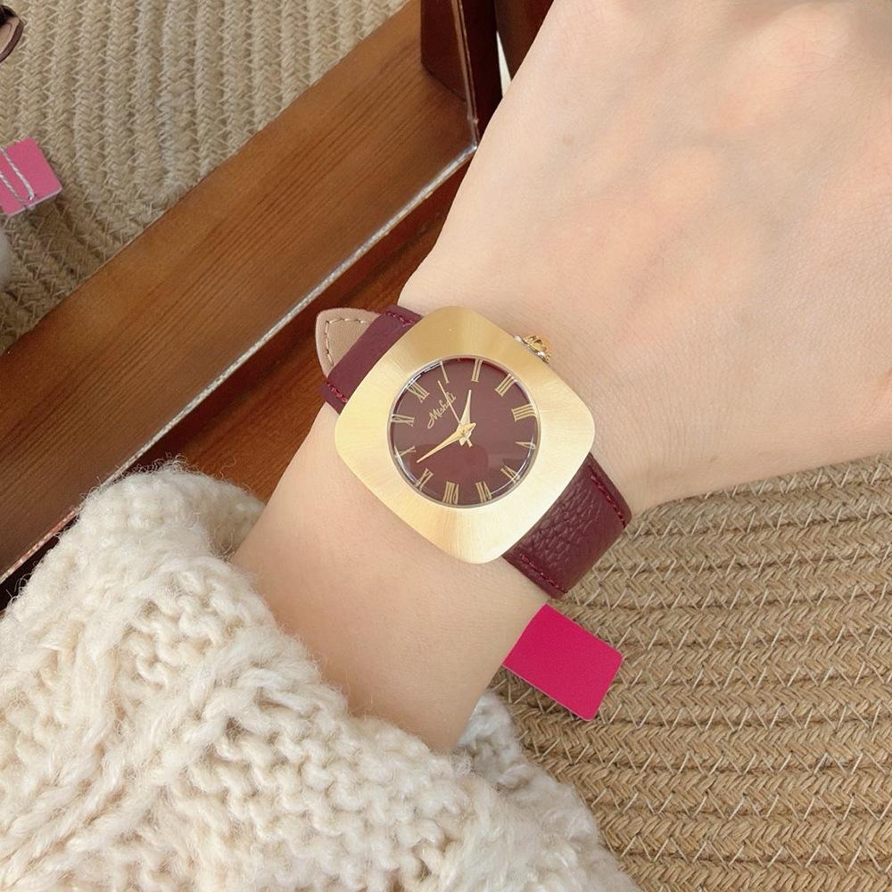 Square Steel Case Watch Women S Fashion Large Dial Roman Characters High-End Leather Strap