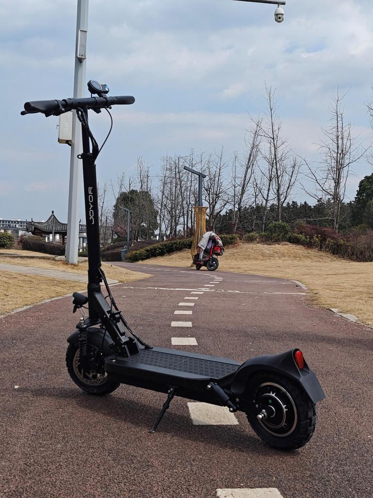 JOYOR Y8-S Electric Scooter 500W Motor, 48V 26Ah Battery, Speed 20km/h, Range 55-75km, 10” Inflatable Tires E-Scooters with ABE
