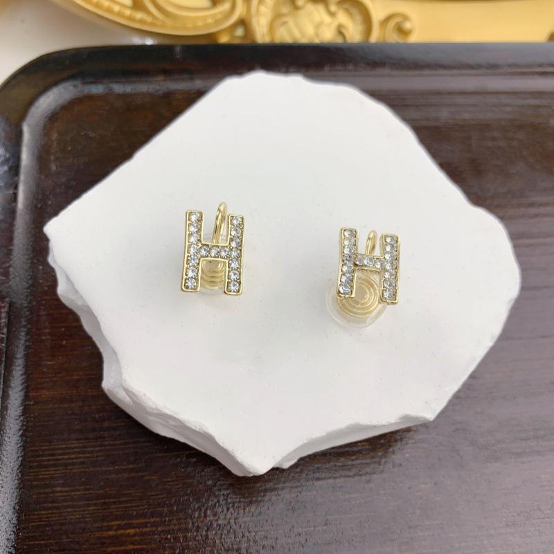 Korean Rhinestone H-Letter Mosquito Coil Ear Clips – Trendy, Simple, Fashionable Earrings
