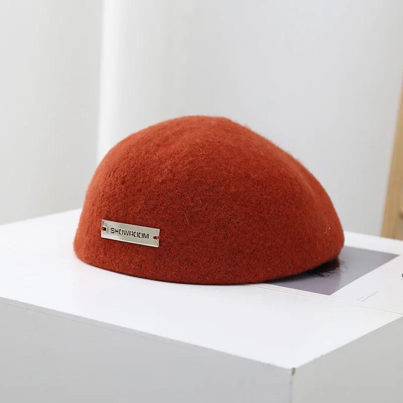 Korean Wool Beret Hat for Women, Vintage Style Winter Autumn Hat with Metal Logo, Fashionable & Versatile