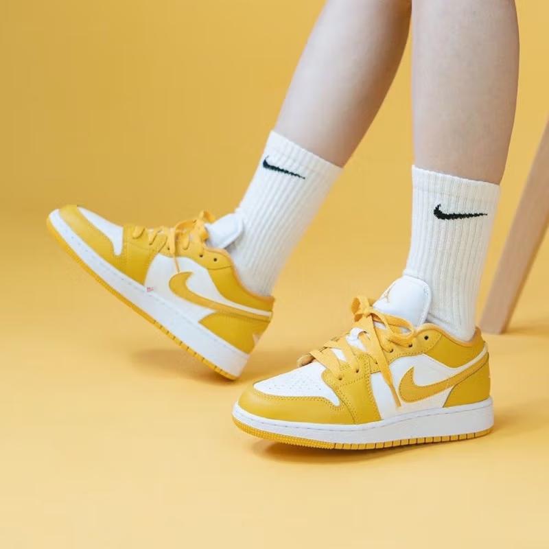 Air Jordan 1 GS Pollen Kids Sneakers Yellow White 553560-171
