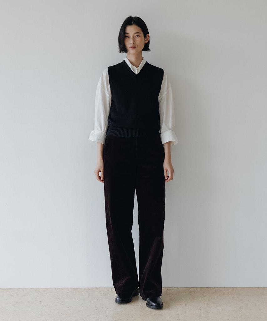 Beullaengkeulumumeon Smooth Corduroy Pants_Deep Cacao