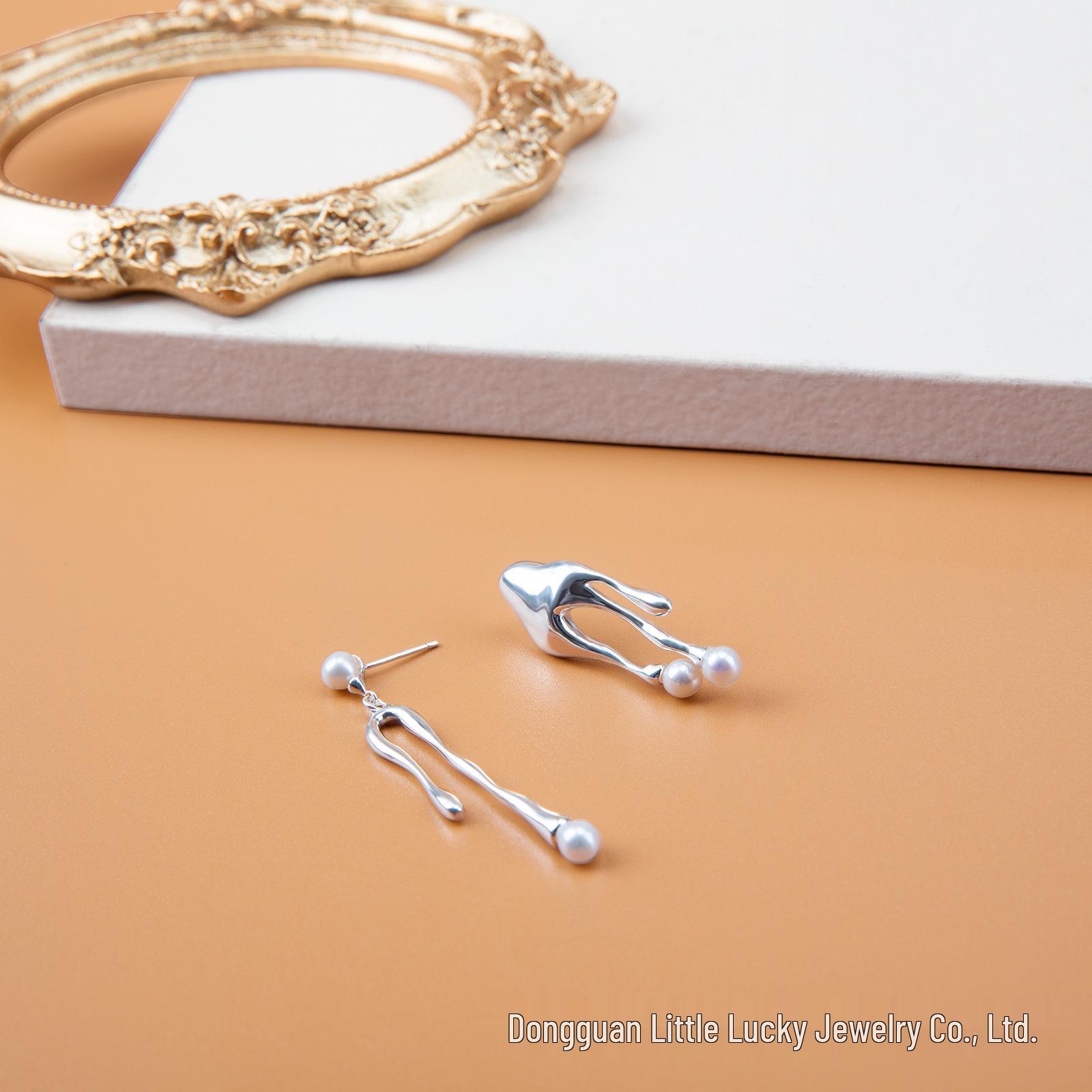 

Jade Angel 925 Silver Freshwater Pearl Irregular Style Earrings 925 Silver