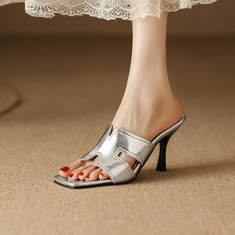 

New summer women s slippers casual high-heeled slippers rubber soft-soled square-head women s shoes one-character sandals large-size shoes 39 серебряный