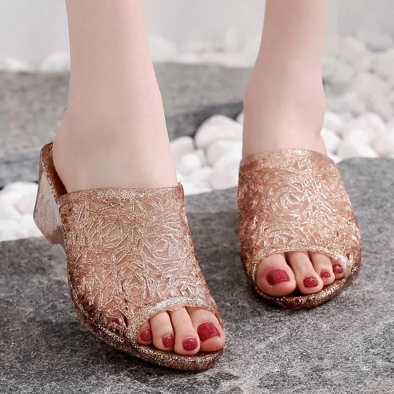 

Сандалии на наклонном каблуке с кристаллами для женской верхней одежды. Универсальные летние нескользящие сандалии на высоком каблуке с толстой подошвой. 41 золотой