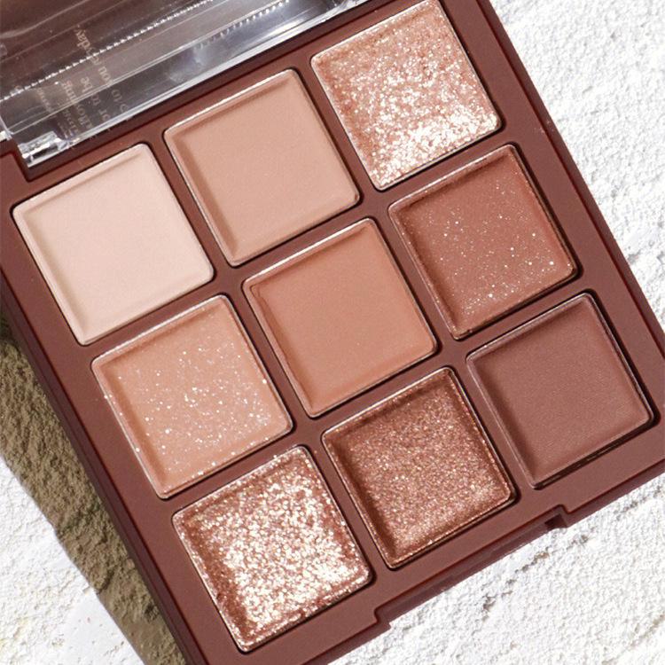 Nine-Color Laceina Chocolate Warm Brown Earth Tone Eyeshadow Palette: All-In-One Sub-Matte & Pearlescent Shimmer Palette At an Affordable Price.