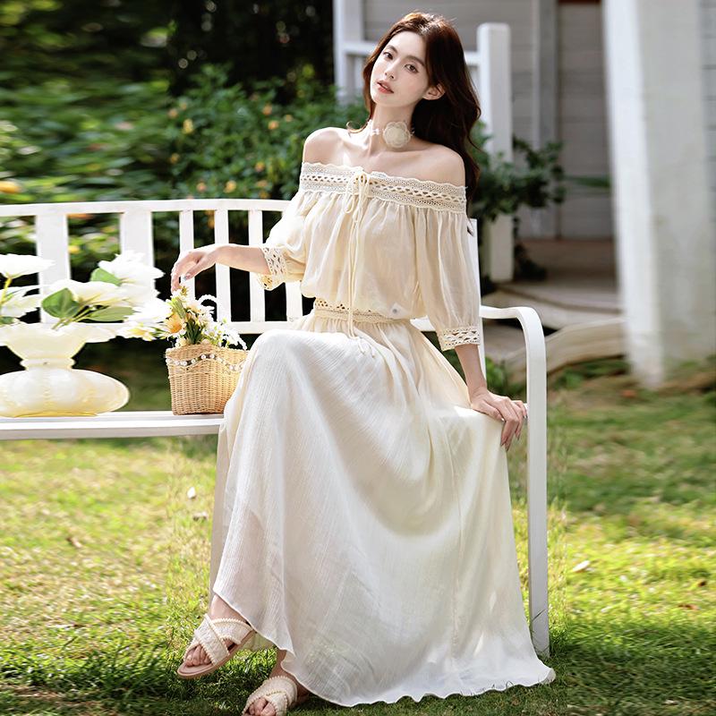 2026 Summer Gentle One-Shoulder Hollow Lace Vacation Two-Piece Set Large