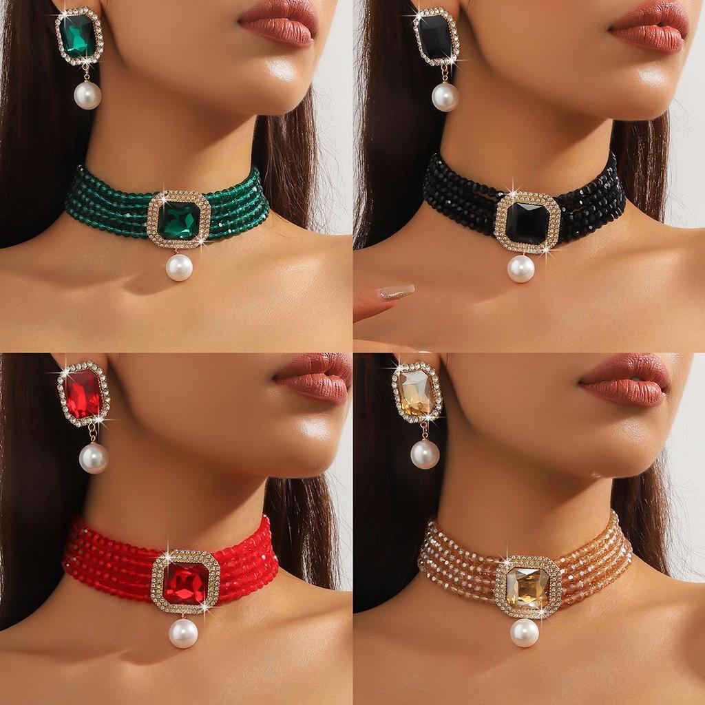 Luxusní vícevrstvý geometrický křišťálový choker a sada barevných náušnic