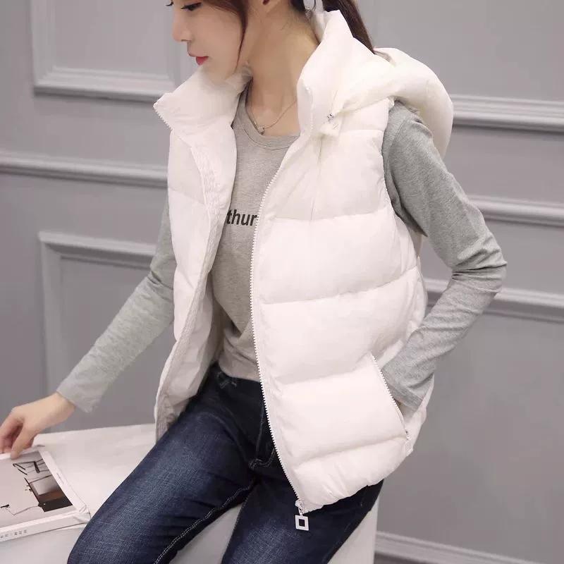 Women's Short Padded Jacket 2026 Autumn Winter New Style Quilted Vest Warm Slimming Detachable Cap Polyester Fiber Zipper