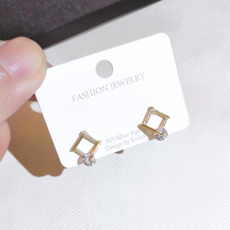 Geometric Diamond Inlaid Diamond Earrings  Earrings for Female Students Without Ear Piercings