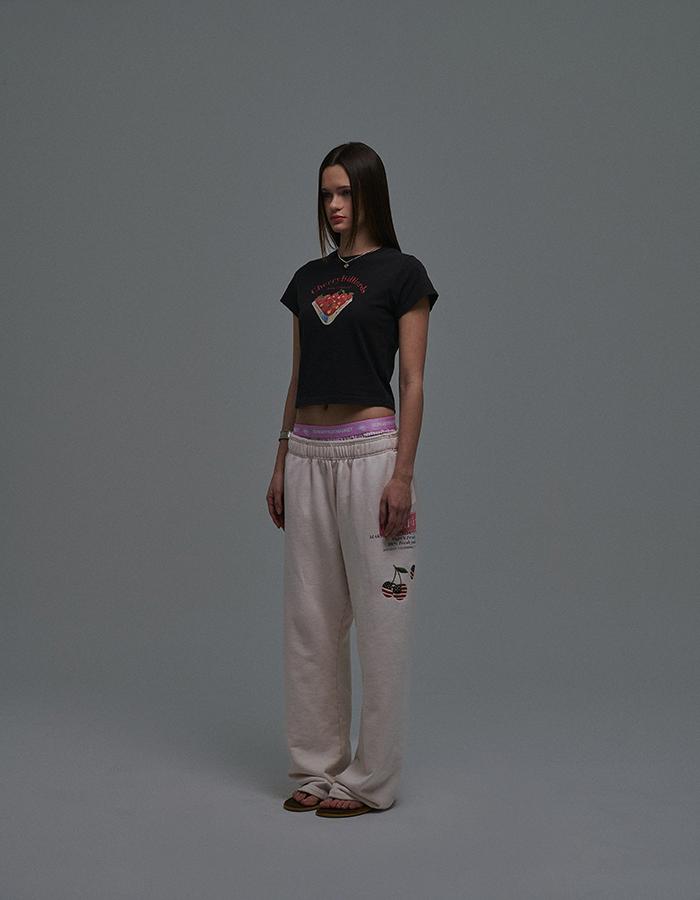 SUNDAY FRUIT MARKET W) Cherry Billiards Tee Black