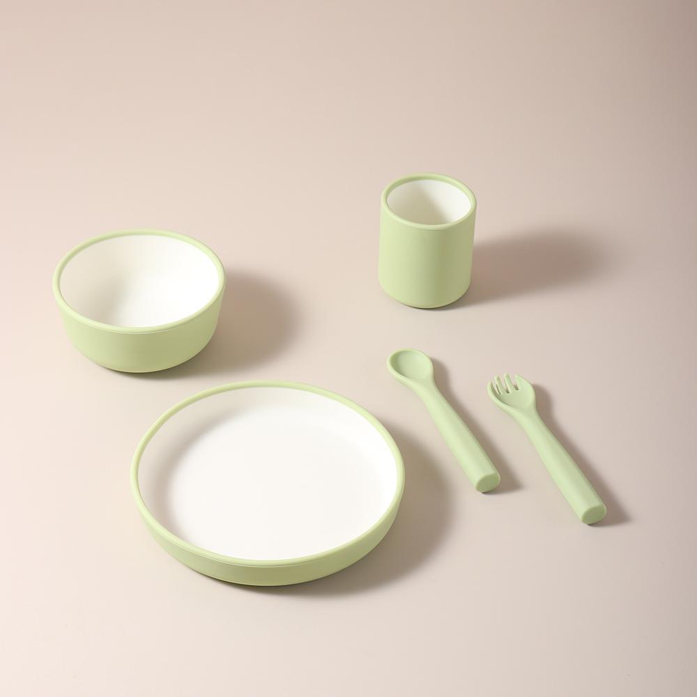 Modern Scandinavian Style 5-Piece Baby Feeding Set, Minimalist Two-Tone Silicone Bowls & Plates, No-Suction feeding set  Design