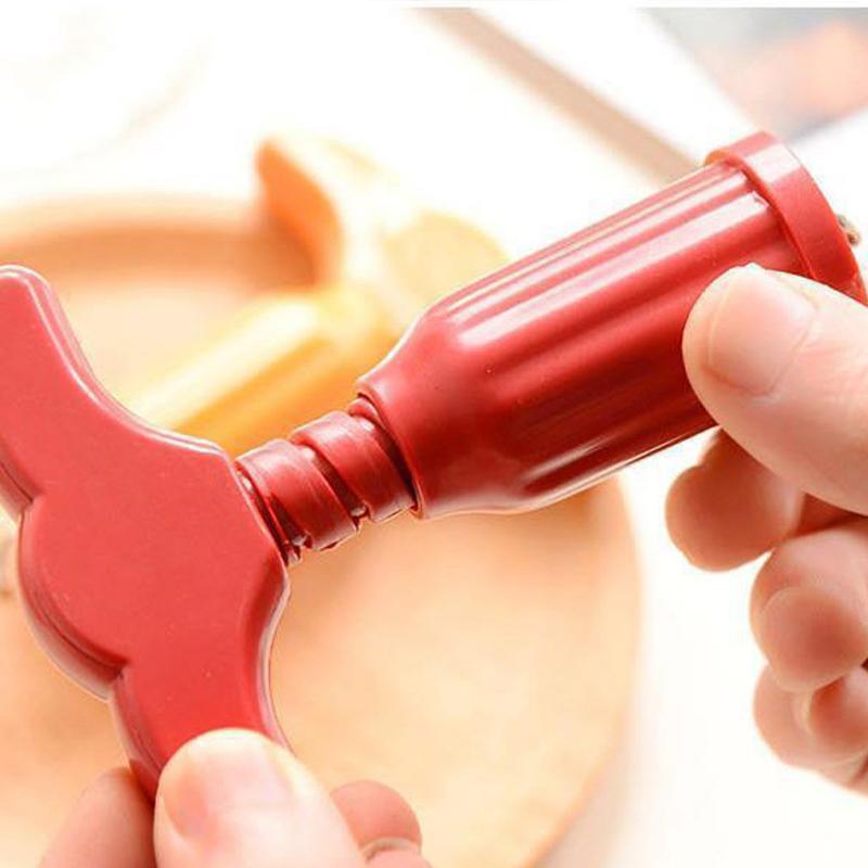 Multi Functional Wine Opener and Wine Opener Plastic Red Wine Bottle Opener Enlarge and Thicken The Portable Bottle Opener