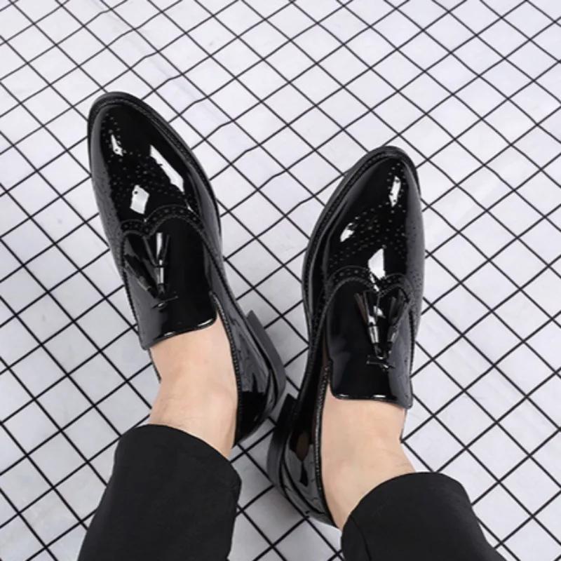 Trend Men Dress Shoes for Men Oxfords Patent Leather Brogue Shoes Classic Business Suits Formal Shoe Man Tassel Leather Loafers