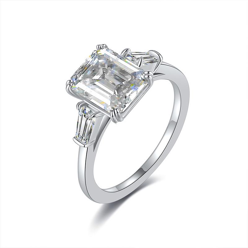 Elegant Moissanite Ring: S925 Sterling Silver, 4 Carat Luxury Design Size 5