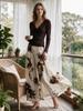 Retro French Lace Patchwork Knit V-Neck Base Layer for Women - Slim-Fit, Stretchy, and Versatile Autumn Top