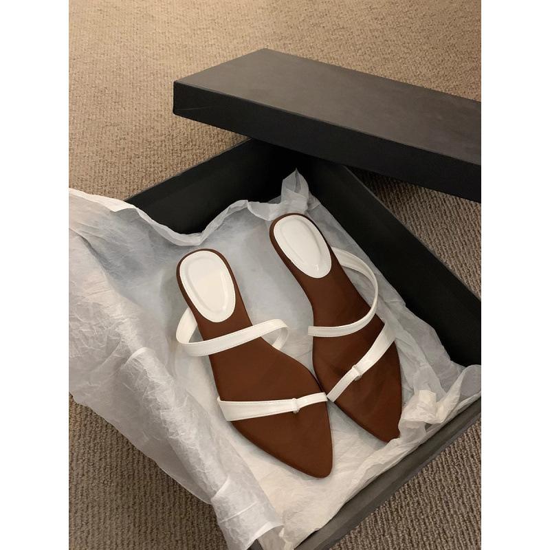 

Internet celebrity versatile word with low-heeled slippers women s summer wear 2025 new simple fashion temperament cool slippers 39