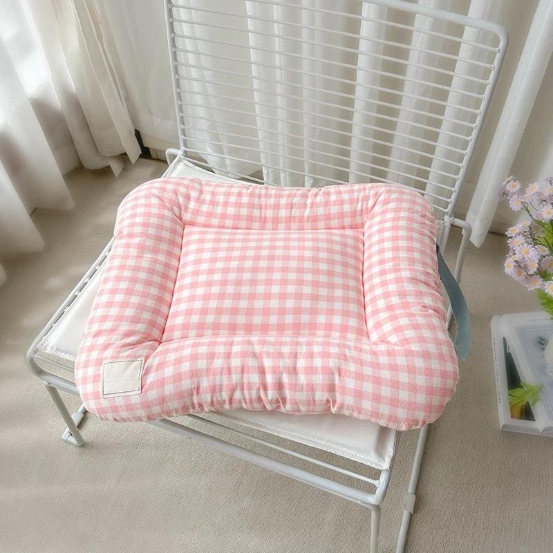 

Summer Pet Sleeping Bed Pad Soft Cushion Comfortable and Skin Friendly All Season Universal Cats Pads Mats Filled with PP Cotton XS-22X15cm розовый
