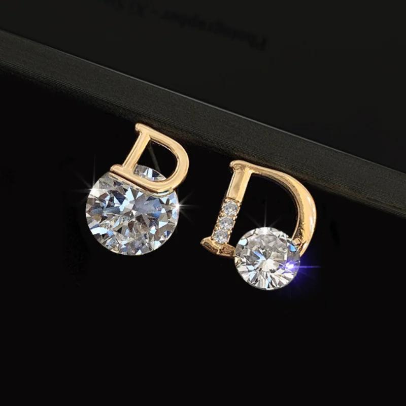 Fashion Design European and American Personality Shiny D Letter Asymmetric Earrings Sexy Party Queen Earrings for Women