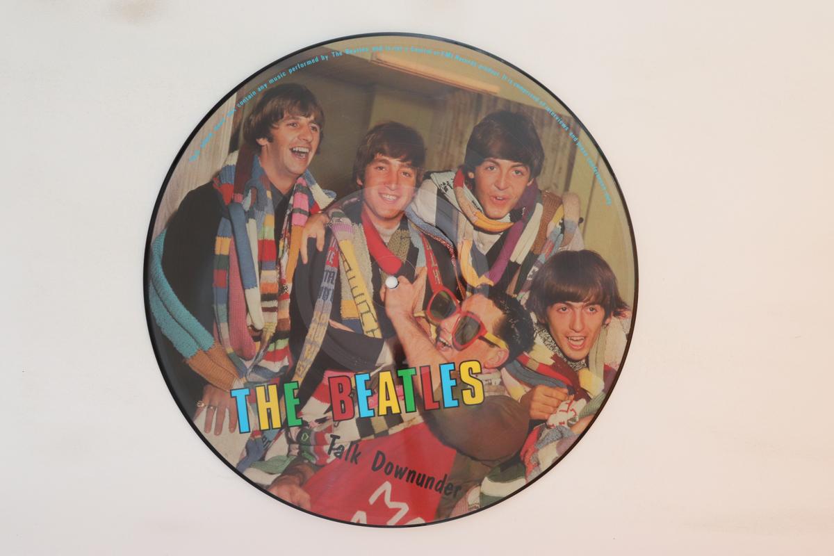 

LP Record BEATLES - Talk Downunder PGP5001 GOUGHSOUND LTD 1984 UK Rock Used