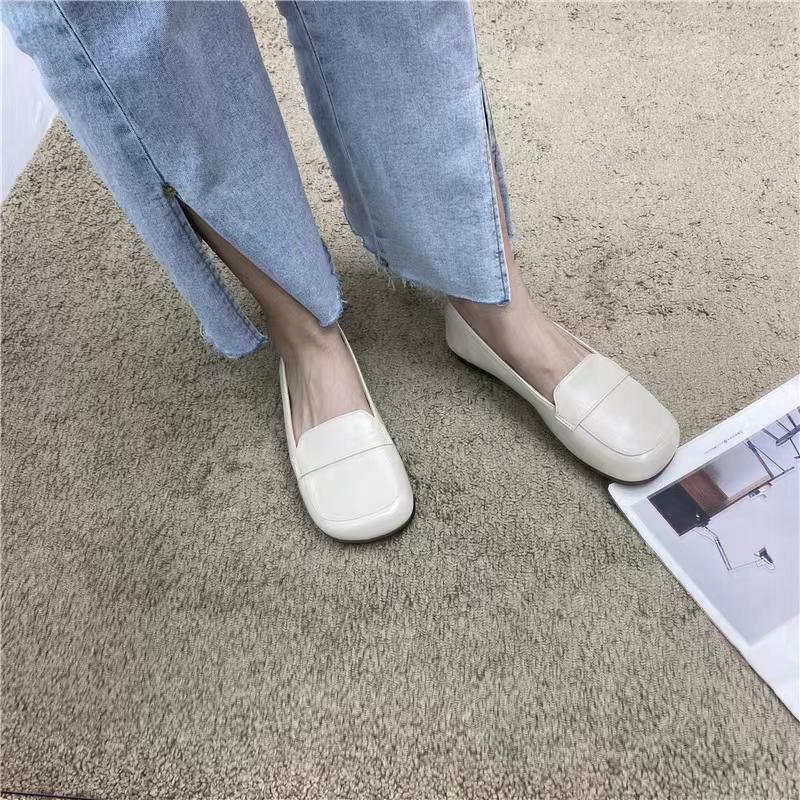 Soft-soled Mother's Shoes for Women Spring Shallow Slip-on Women Flat Shoes Comfortable PU Leather Womens Casual Walking Shoes